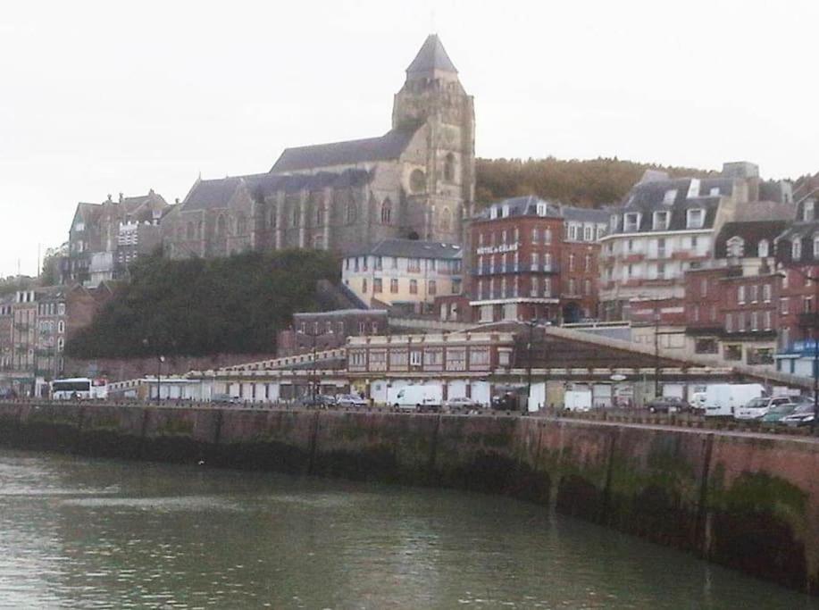 La Verriere. Les Locations Isahora C'Est Aussi Plusieurs Appart' De Standing A 2 Pas Du Chateau D'Eu, Des Falaises Du Treport, De Mers Les Bains Et Aux Portes De La Baie De Somme Eu (Seine-Maritime) Buitenkant foto