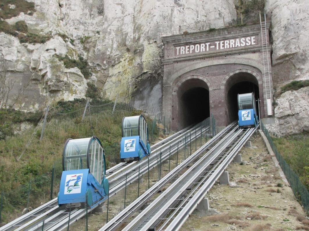 La Verriere. Les Locations Isahora C'Est Aussi Plusieurs Appart' De Standing A 2 Pas Du Chateau D'Eu, Des Falaises Du Treport, De Mers Les Bains Et Aux Portes De La Baie De Somme Eu (Seine-Maritime) Buitenkant foto